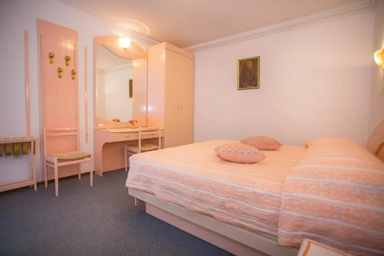 게스트하우스 Apartment Complex Nevia 포레치